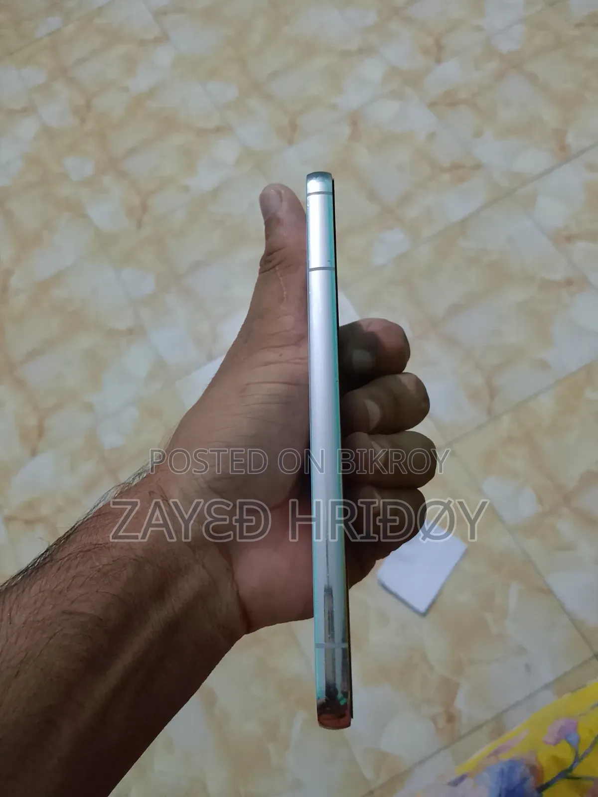 স্যামসাং গ্যালাক্সি এস২২ ৫জি ২৫৬ জিবি সাদা