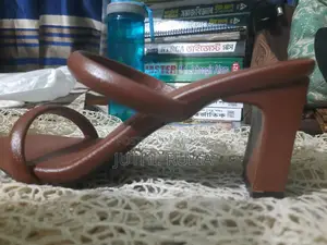 একদম নতুন