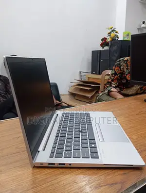 ল্যাপটপ এইচপি এলিটবুক ৮৪৫ জি৭ ৮জিবি এএমডি রাইজেন ৫ এসএসডি ২৫৬জিবি