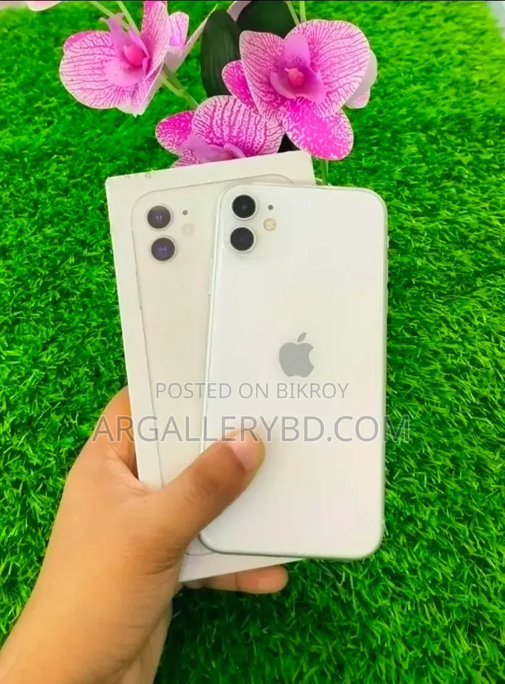 অ্যাপল আইফোন ১১ ৬৪ জিবি সাদা