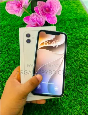 অ্যাপল আইফোন ১১ ৬৪ জিবি সাদা