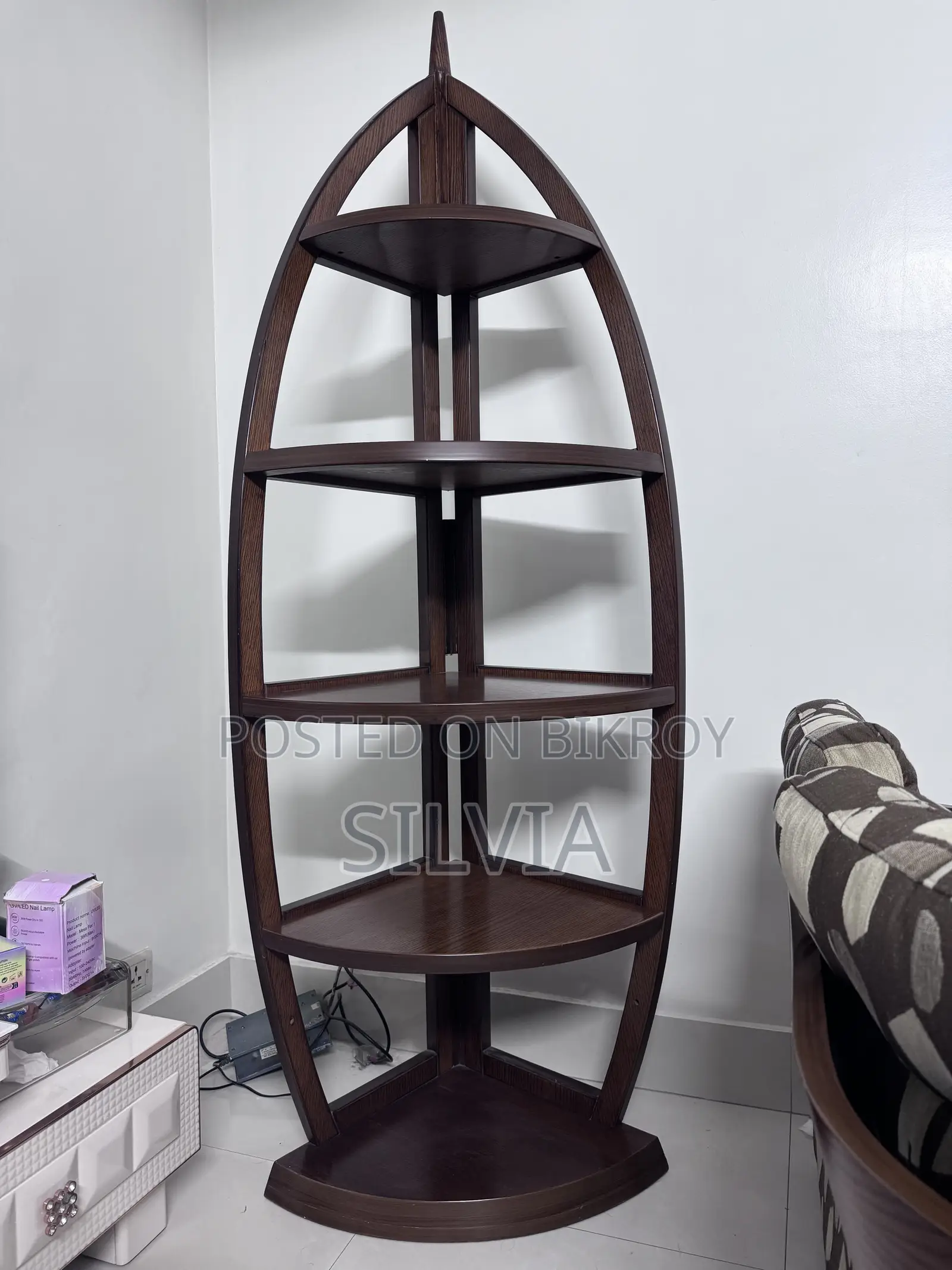 2 Corner Tables / Corner Decoration Showcase 90% Good Condition