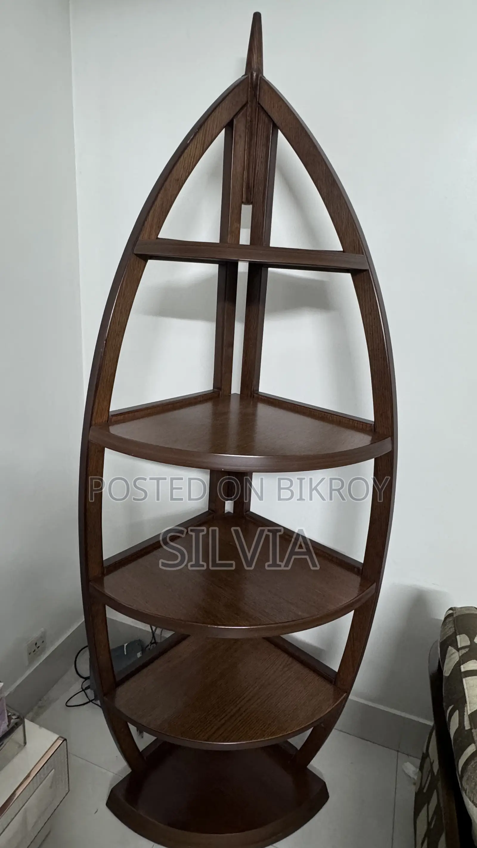 2 Corner Tables / Corner Decoration Showcase 90% Good Condition