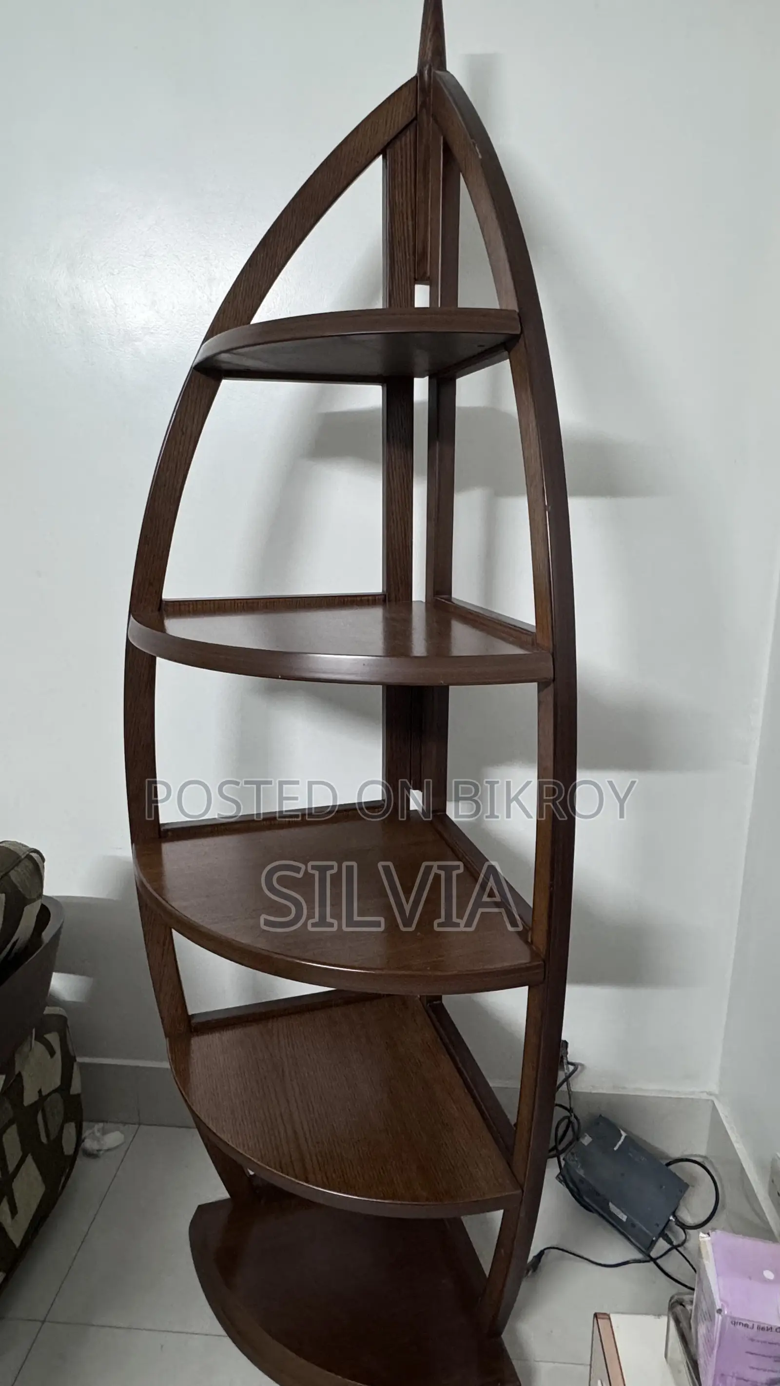 2 Corner Tables / Corner Decoration Showcase 90% Good Condition