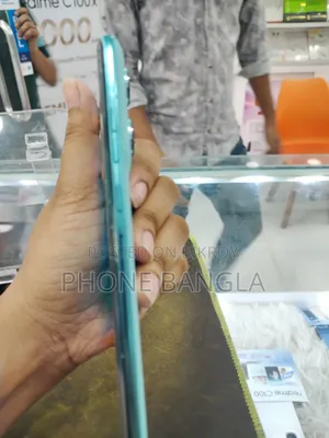 মোটোরোলা এজ ৬০ ফিউশন ২৫৬ জিবি
