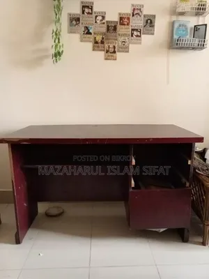Desktop Table