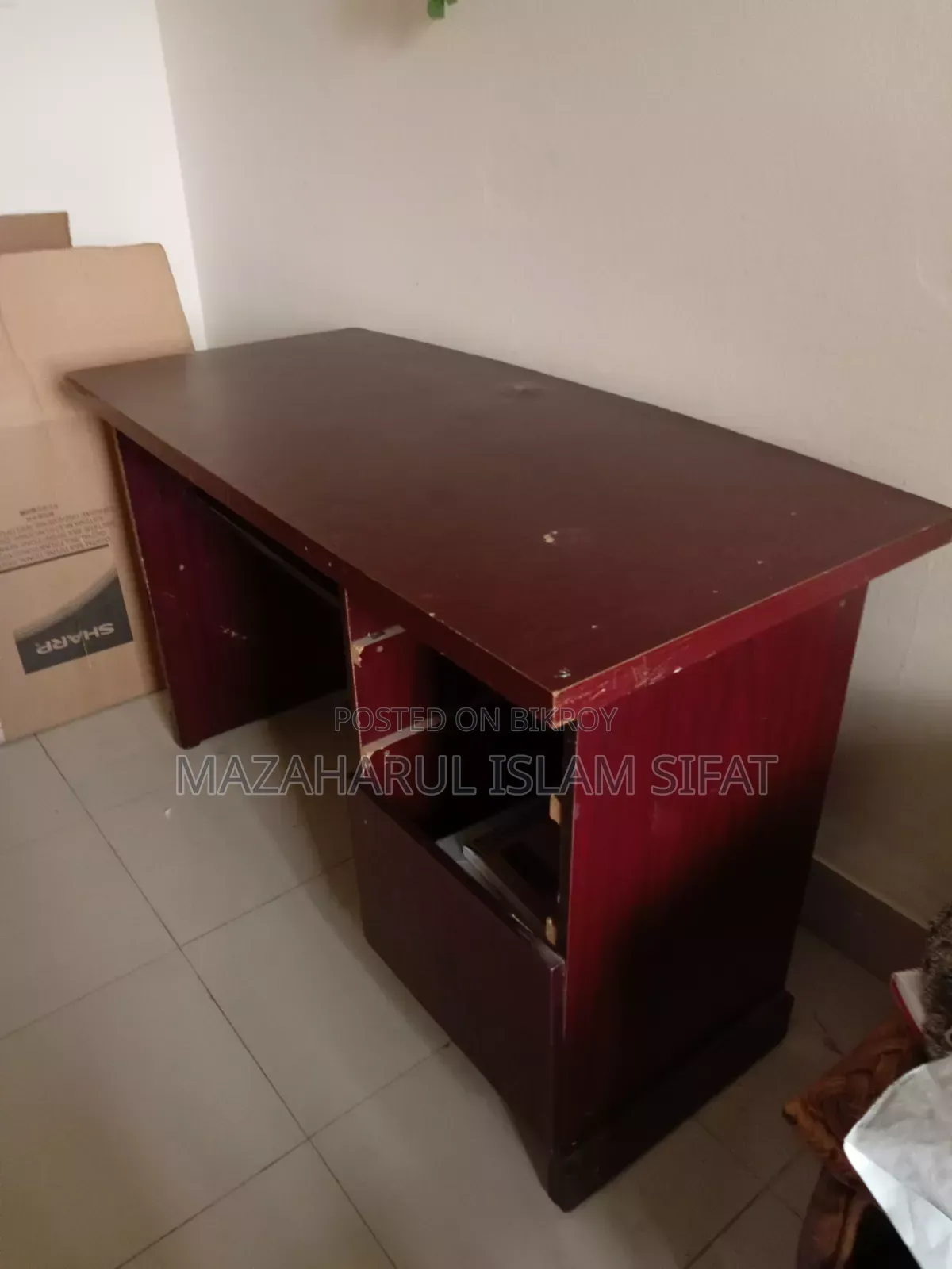 Desktop Table