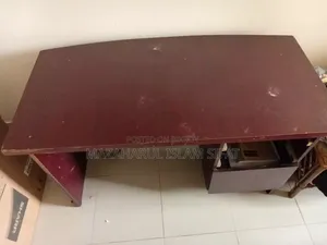 Desktop Table