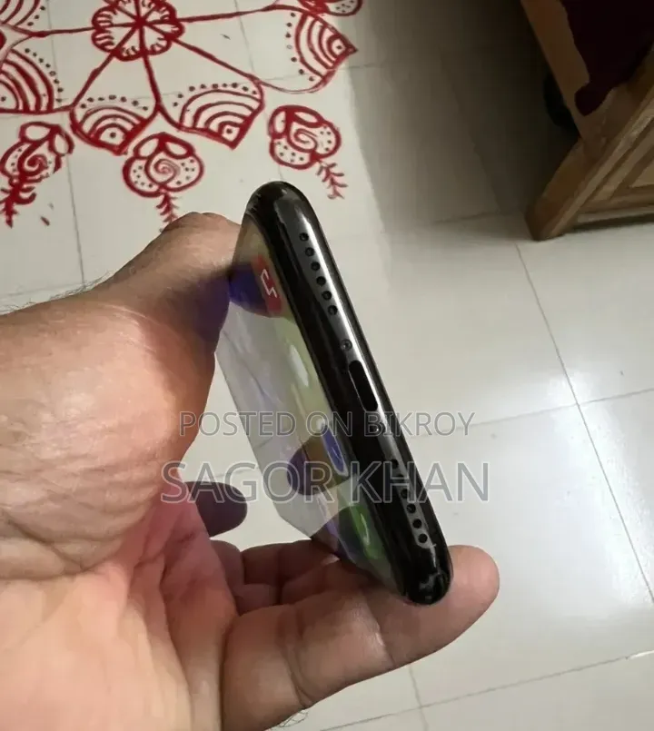 অ্যাপল আইফোন এক্স ২৫৬ জিবি কালো