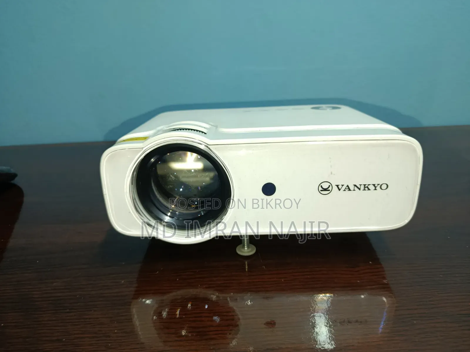 Projector and Android TV card for sale due to urgent need of money