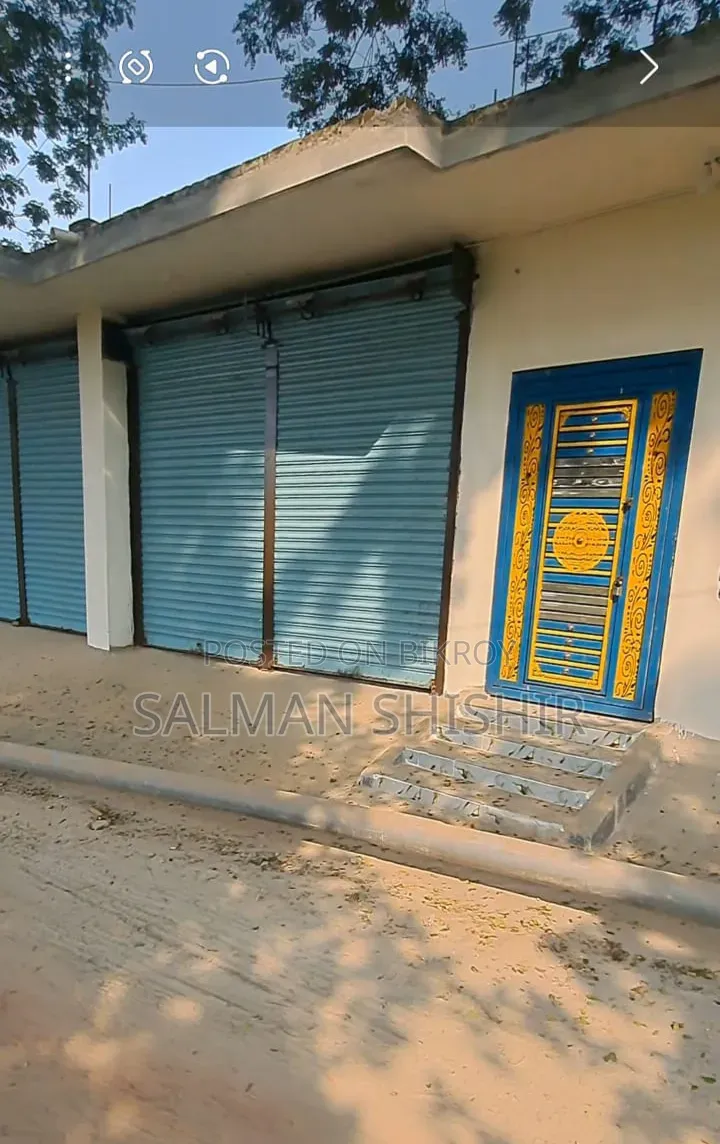 3 Bedroom House in Private Ownership, Savar for sale