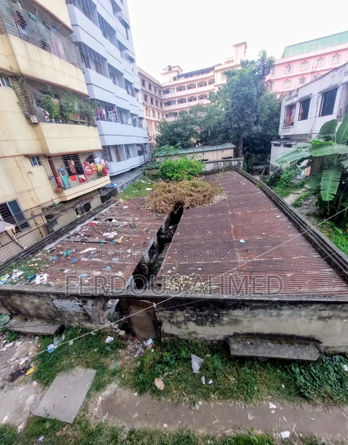 Ready Plot With Gas, Water, Electricity & Sewerage.