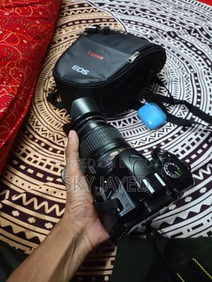 ডিএসএলআর ক্যামেরা নিকন ৩২০০ডি নতুন কন্ডিশন