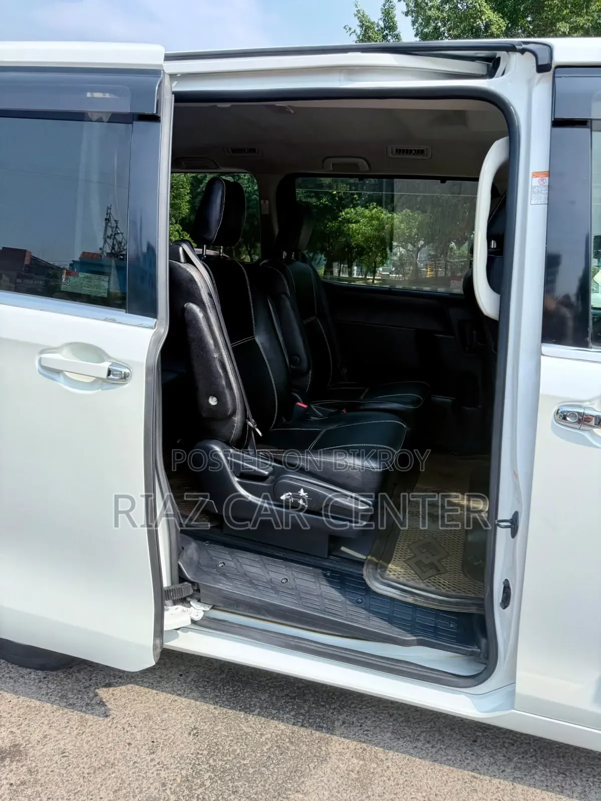 Toyota Esquire 2016 Pearl