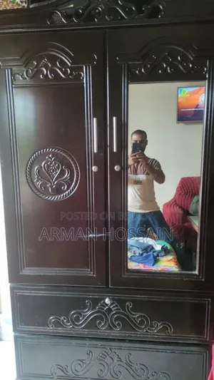 নতুন আলমারি