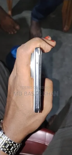 ভিভো টি৪আর ২৫৬ জিবি হোয়াইট