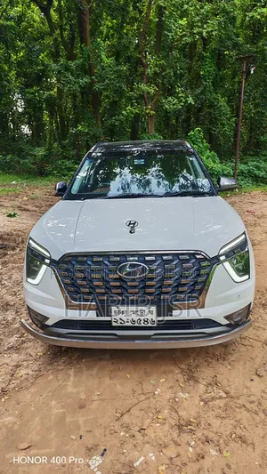 হুন্দাই ক্রেটা ২০২২ সাদা