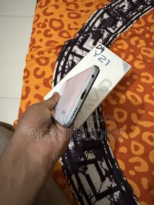Vivo Y21 64 GB White
