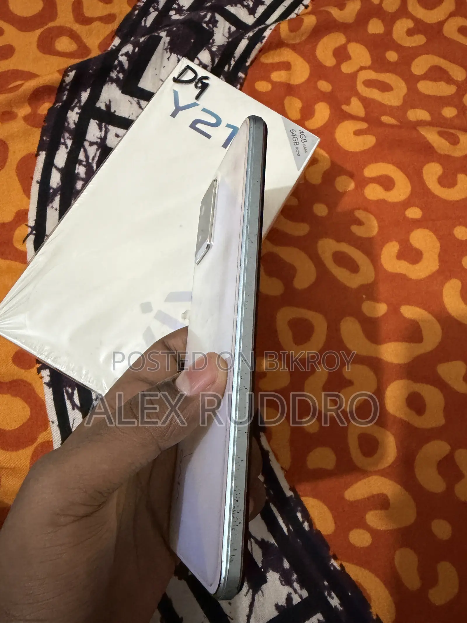 Vivo Y21 64 GB White