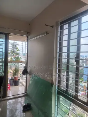 ডুপ্লেক্স ফ্ল্যাট, উত্তরা-তে আসবাবপত্রসহ ৩ বেডরুমের ডুপ্লেক্স ভাড়ার জন্য