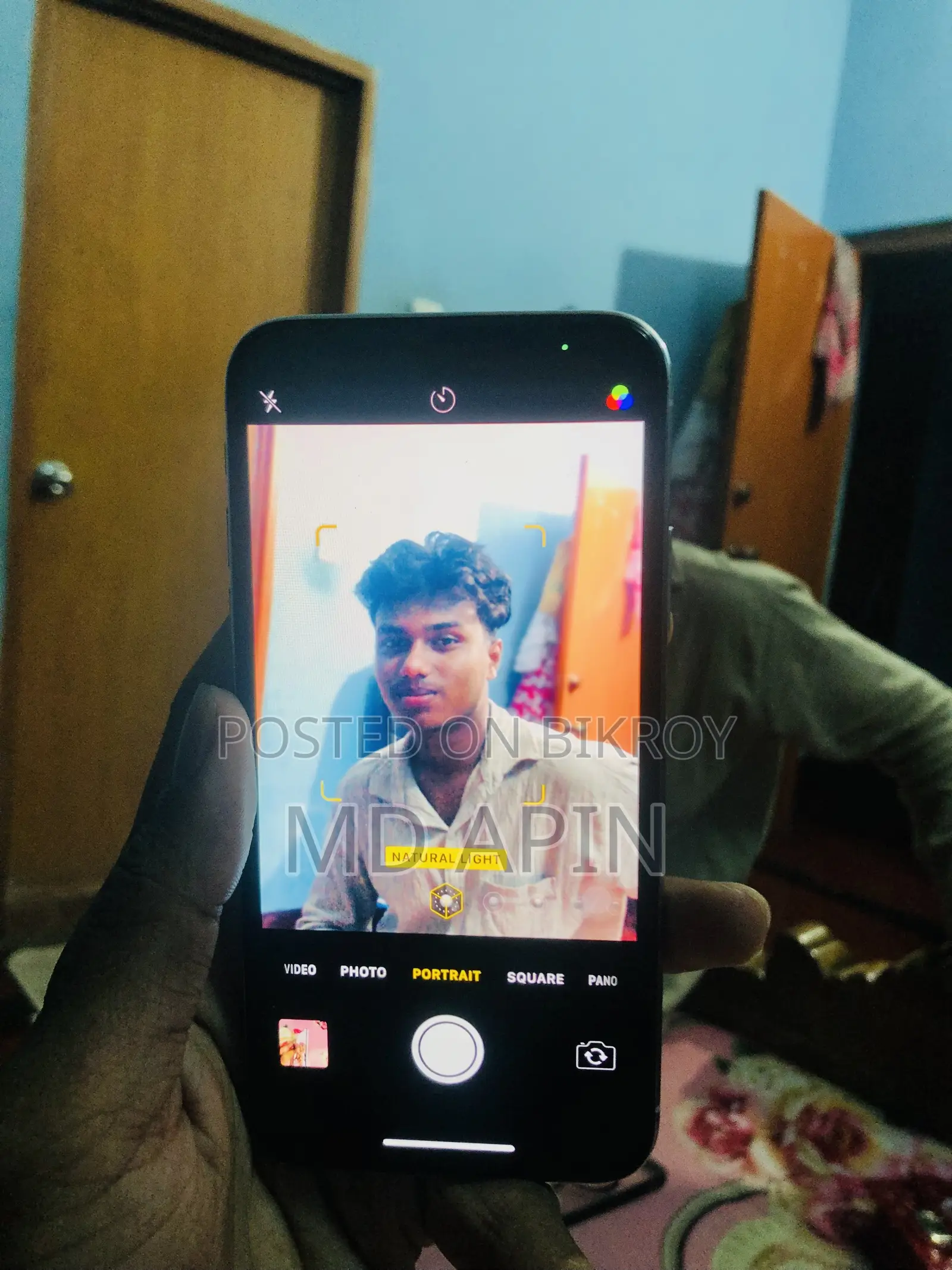 অ্যাপল আইফোন এক্স ২৫৬ জিবি হোয়াইট
