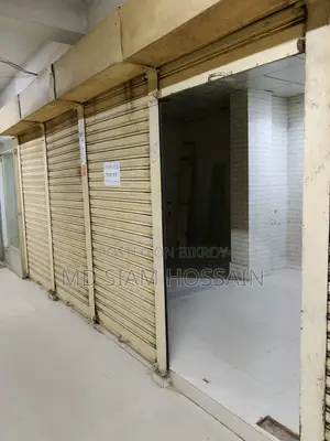 165 Square Feet Shop For Rent