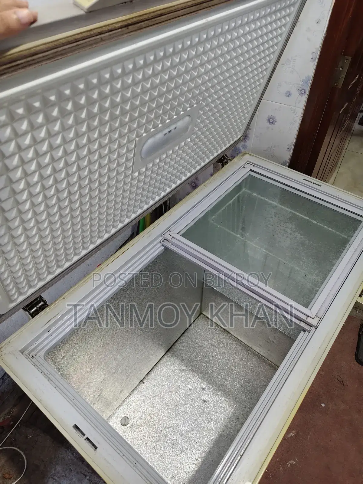 Singer Deep Fridge