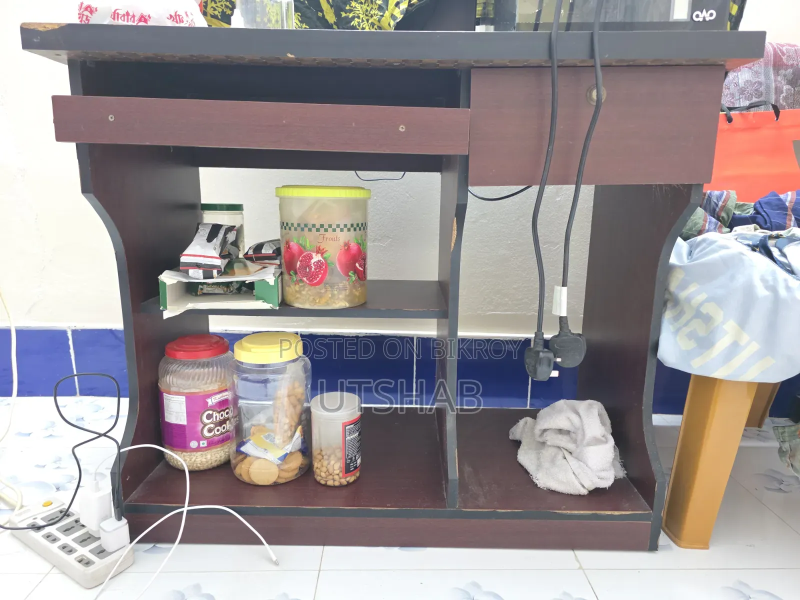 Computer table for sale within Barisal Sadar