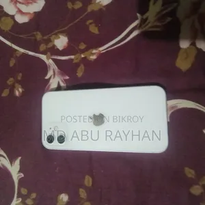 অ্যাপল আইফোন ১২ ১২৮ জিবি হোয়াইট