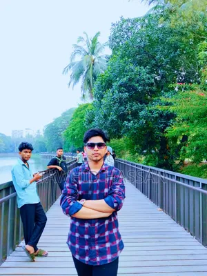 I am Tawhid Sarkar, I work in motion graphics.