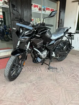 হিরো এক্সট্রিম ১২৫আর ২০২৫ ব্ল্যাক