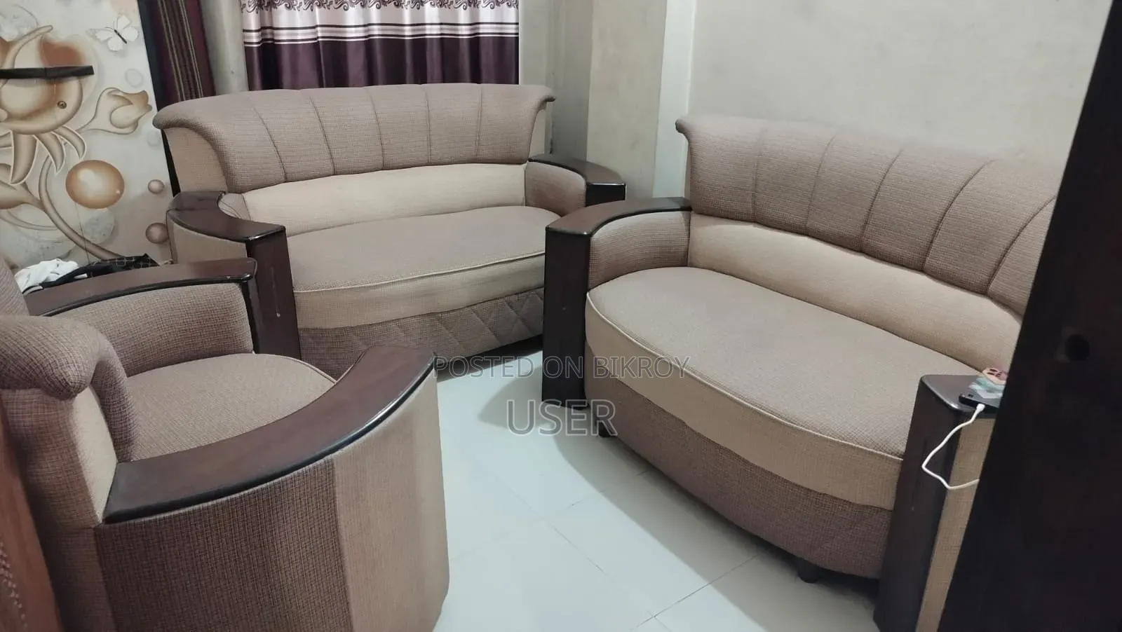 লিভিং রুমের জন্য সোফা সেট
