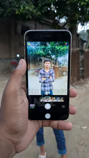 অ্যাপল আইফোন ৬এস প্লাস ৬৪ জিবি রোজ গোল্ড
