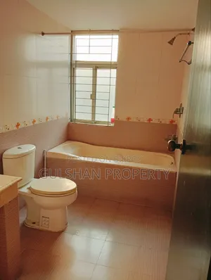 Gulshan 2 West এ ৪ বেডরুম বেডসিটার ভাড়ার জন্য