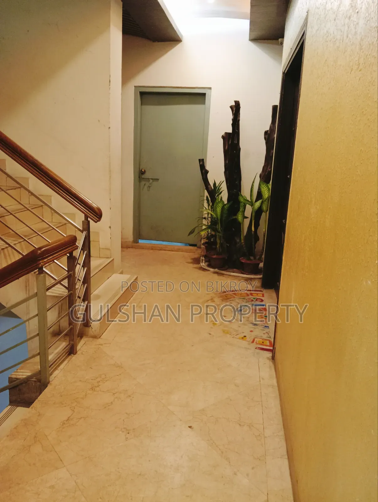Gulshan 2 West এ ৪ বেডরুম বেডসিটার ভাড়ার জন্য