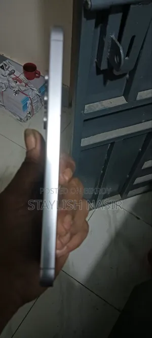 স্যামসাং গ্যালাক্সি এস২৪ এফই ২৫৬ জিবি হোয়াইট