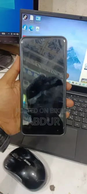 Vivo Y04 64 GB Gray