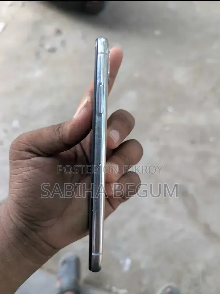 অ্যাপল আইফোন এক্স ৬৪ জিবি গোল্ড