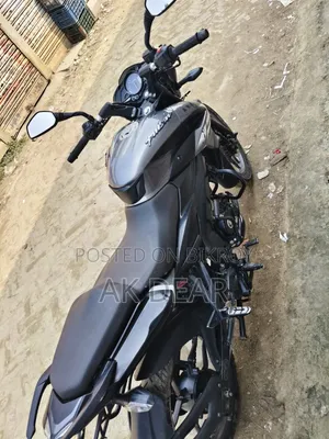 বাজাজ পালসার এনএস১২৫ ২০২৫ ব্ল্যাক