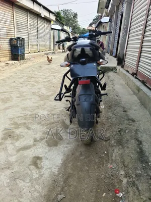 বাজাজ পালসার এনএস১২৫ ২০২৫ ব্ল্যাক