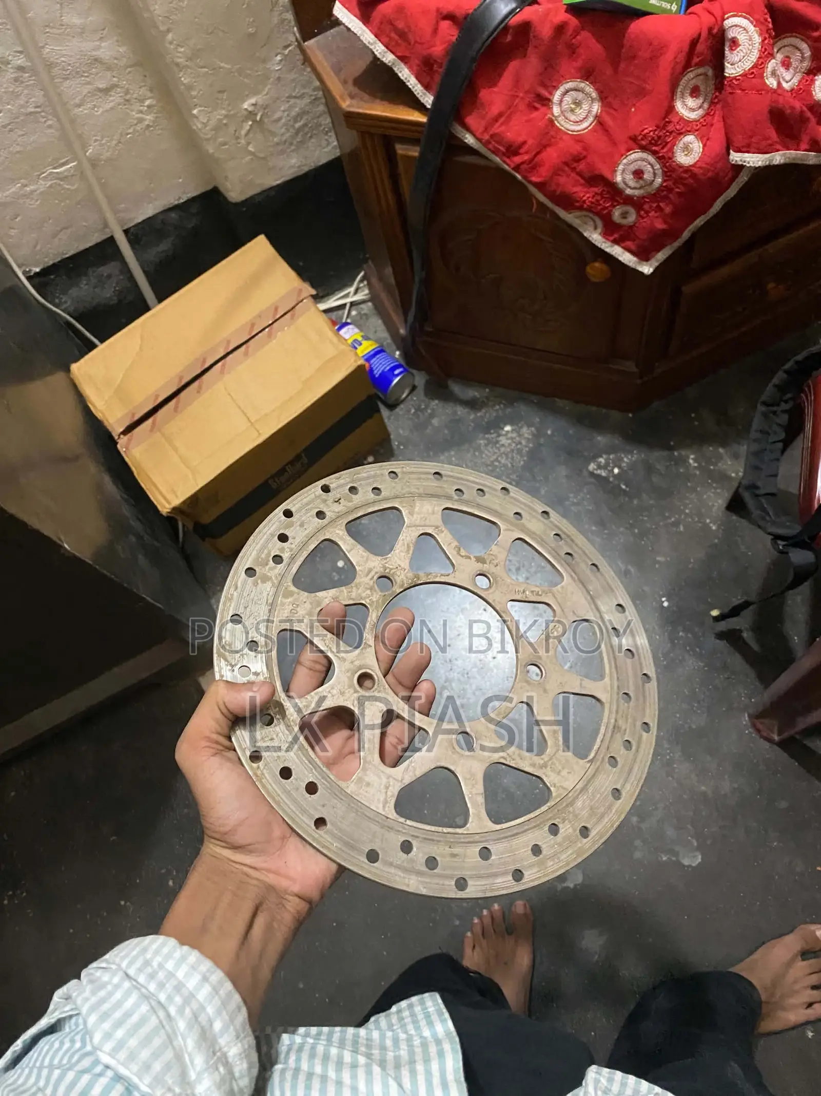Gixxer SF Front Disc Brake Plate