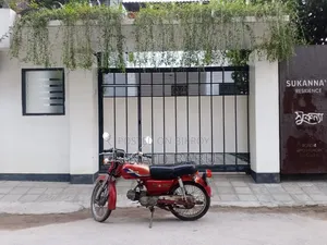 Honda 1985 Red