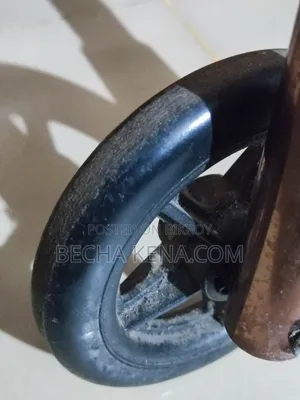 দ্বি-চক্র বিশিষ্ট ফোল্ডিং মোবিলিটি ওয়াকার