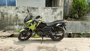 TVS Apache RTR 160 2V 2016 Green
