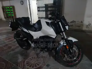 Hero Thriller 160R 2020 White