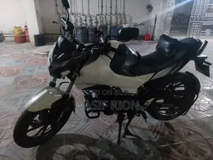 Hero Thriller 160R 2020 White