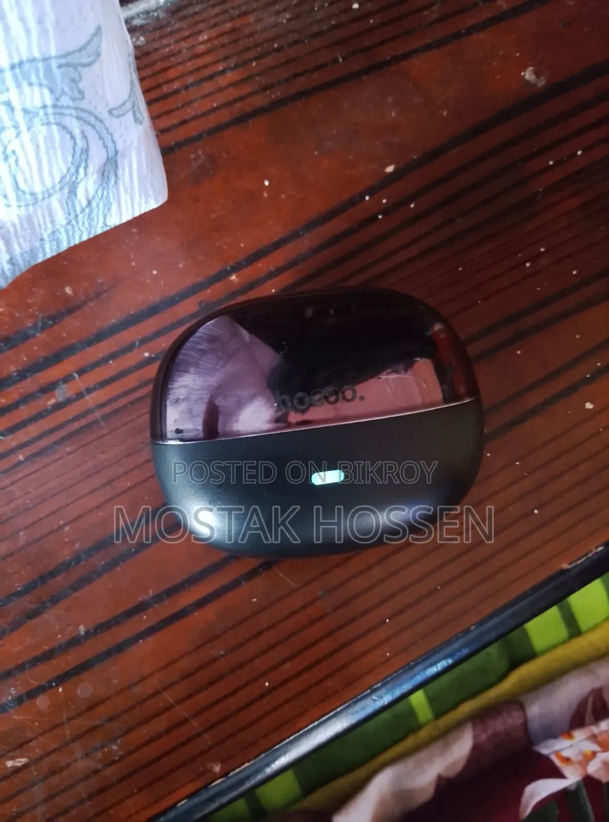 এয়ারপডস ব্লটো