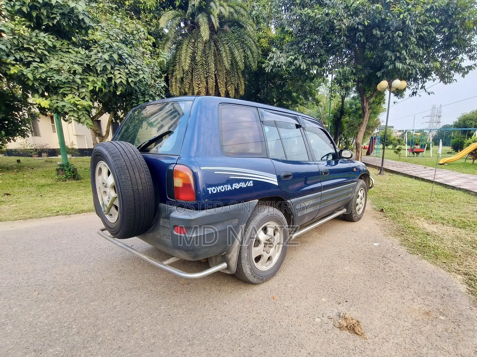 টয়োটা RAV4 ১৯৯৫ নীল