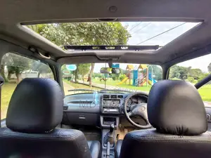 টয়োটা RAV4 ১৯৯৫ নীল