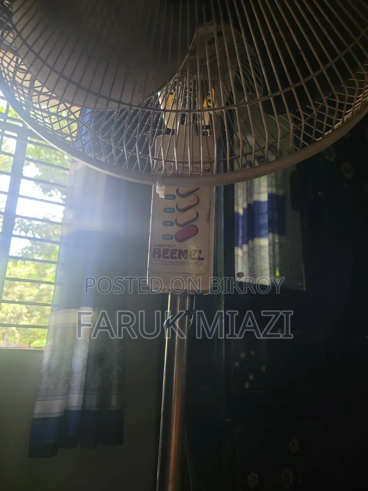 Heemel Stand Fan